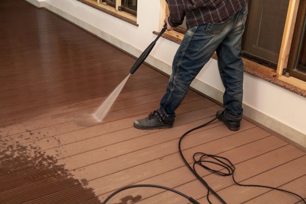Veranda Cleaning in Nokomis